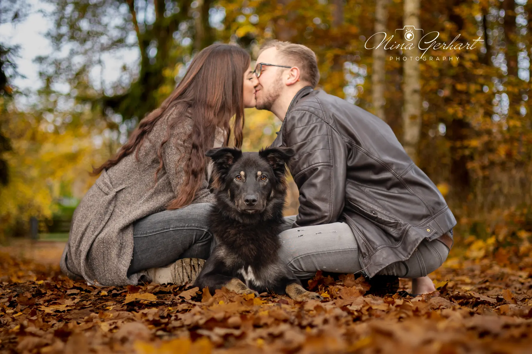 Man, Frau und Hund